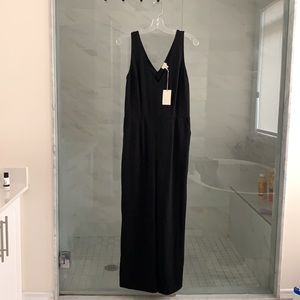 NWT | Black sleeveless vneck jumpsuit